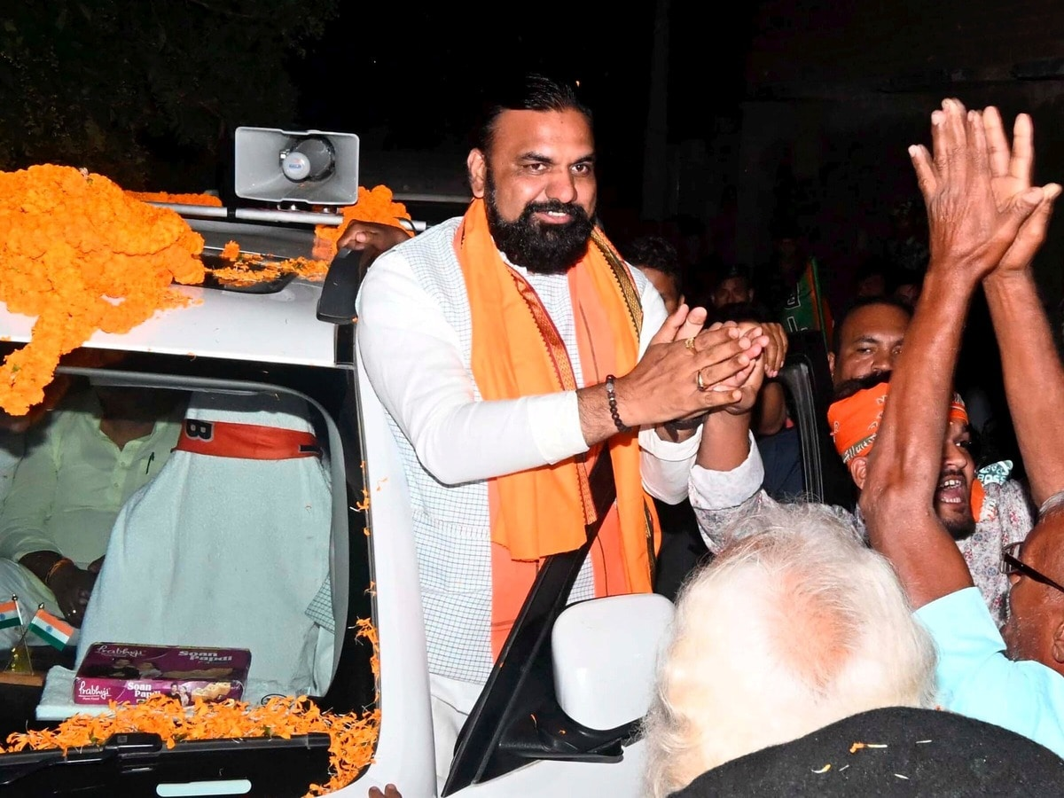 Bihar Deputy CM: सम्राट चौधरी और विजय सिन्हा दोबारा बने डिप्टी सीएम, BJP विधायक दल की मुहर से नहीं होगा बिहार में बदलाव Bihar Deputy CM: सम्राट चौधरी और विजय सिन्हा दोबारा बने डिप्टी सीएम, BJP विधायक दल की मुहर से नहीं होगा बिहार में बदलाव