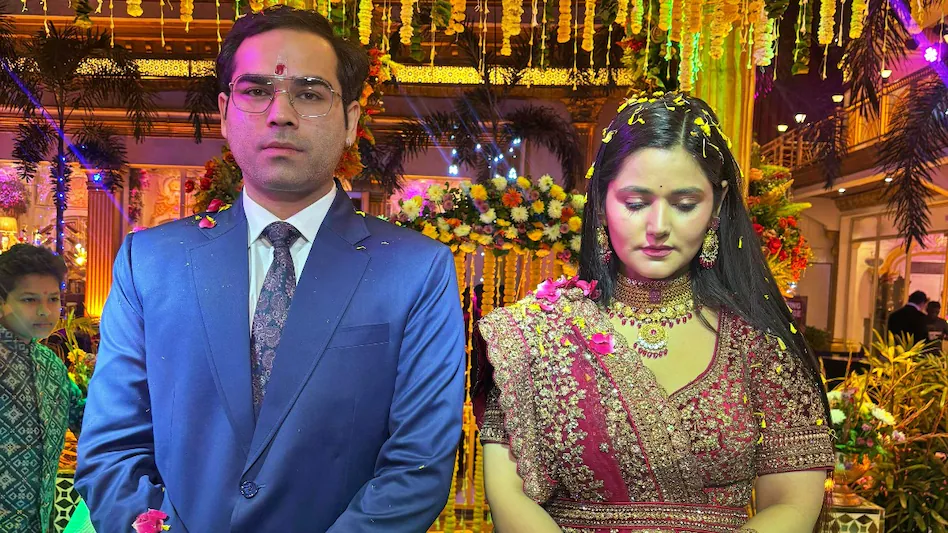 Kathavachak Nidhi Saraswat Wedding: कथावाचक निधि सारस्वत बनीं यूपी के बड़े सियासी घराने की बहू, शाही अंदाज में हुई शादी