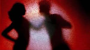 देवास में अंधे कत्ल का खुलासा, पत्नी ही निकली पति की हत्यारिन,प्रेमी के साथ मिलकर पति को उतारा मौत के घाट,48 घंटे में ही देवास की सिविल लाइन पुलिस ने किया सनसनीखेज हत्याकांड का पर्दाफाश