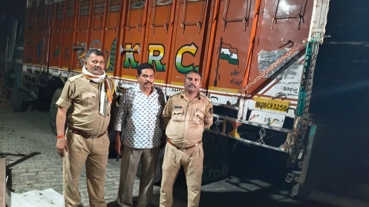 कोटा में आबकारी विभाग की बड़ी कार्रवाई, ट्रक से 60 लाख की अवैध अंग्रेजी शराब जब्त कोटा में आबकारी विभाग की बड़ी कार्रवाई, ट्रक से 60 लाख की अवैध अंग्रेजी शराब जब्त
