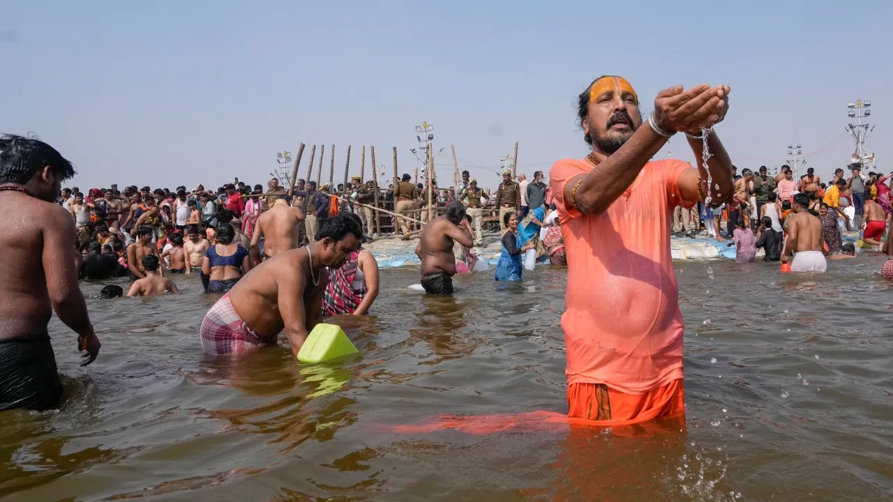 अधिकमास में भूलकर भी न करें ये गलतियां, नहीं तो बढ़ सकती हैं परेशानियां अधिकमास में भूलकर भी न करें ये गलतियां, नहीं तो बढ़ सकती हैं परेशानियां