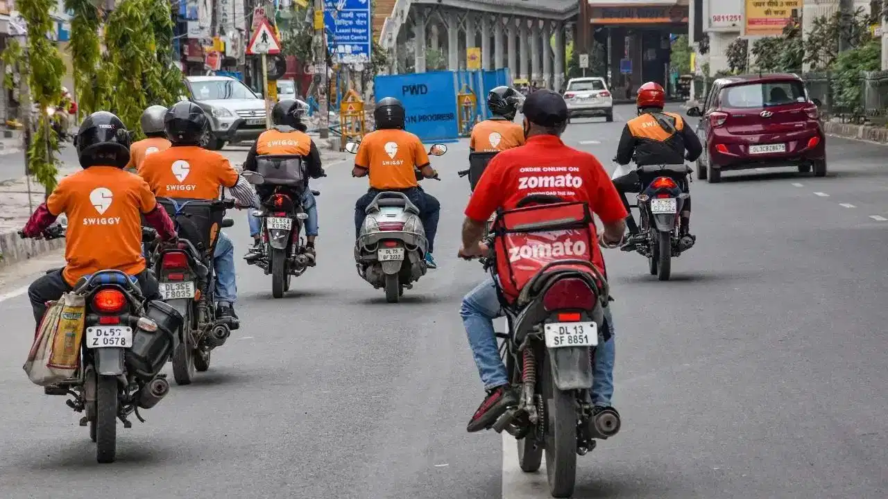 पेट्रोल-डीजल की बढ़ती कीमतों के खिलाफ गिग वर्कर्स का विरोध, आज 5 घंटे की हड़ताल पेट्रोल-डीजल की बढ़ती कीमतों के खिलाफ गिग वर्कर्स का विरोध, आज 5 घंटे की हड़ताल