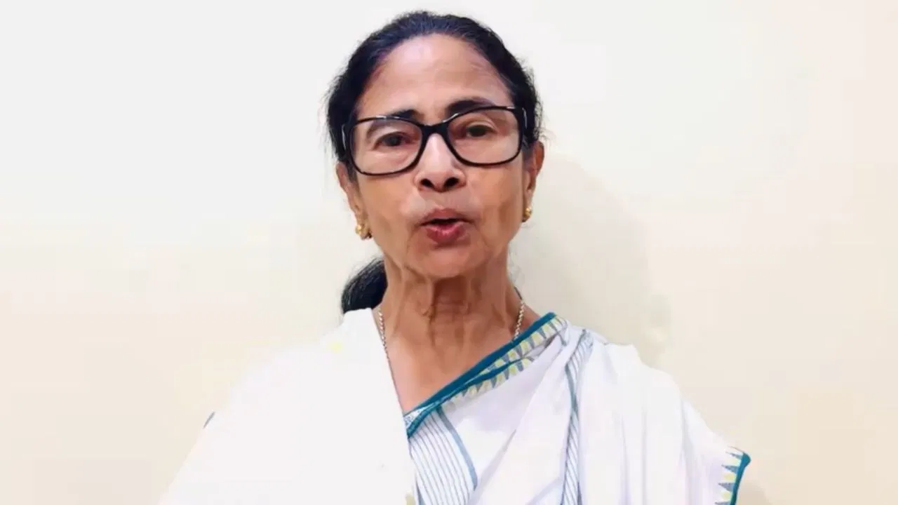 चुनाव हार के बाद ममता बनर्जी का बड़ा ऐलान—“लोकभवन जाकर इस्तीफा नहीं दूंगी!” चुनाव हार के बाद ममता बनर्जी का बड़ा ऐलान—“लोकभवन जाकर इस्तीफा नहीं दूंगी!”
