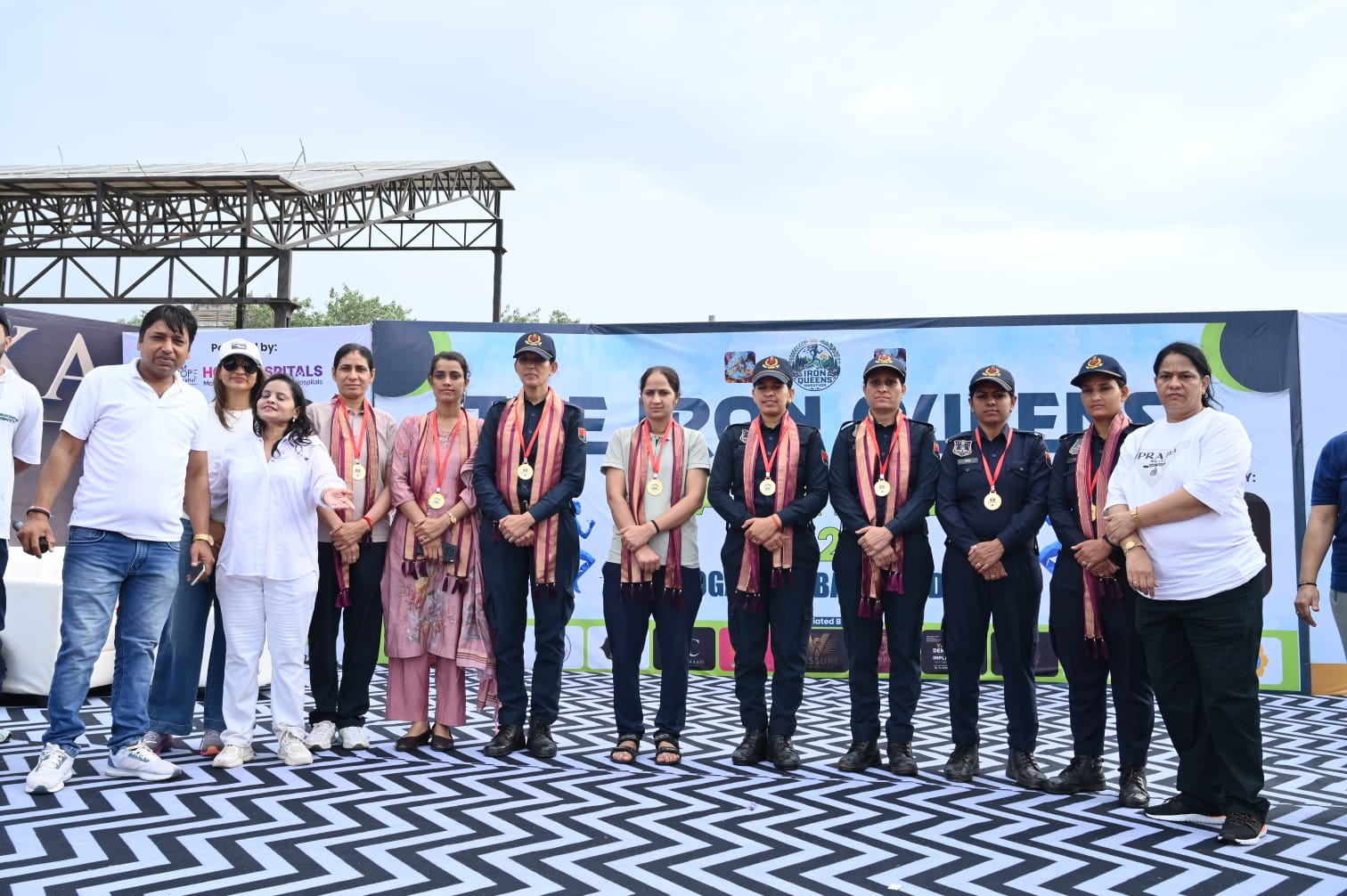 जयपुर में अंतर्राष्ट्रीय योग दिवस पर ‘द आयरन क्वींस मैराथन 2026’ का भव्य आयोजन: 400+ महिलाओं ने दिखाई नारी शक्ति की ताकत जयपुर में अंतर्राष्ट्रीय योग दिवस पर ‘द आयरन क्वींस मैराथन 2026’ का भव्य आयोजन: 400+ महिलाओं ने दिखाई नारी शक्ति की ताकत