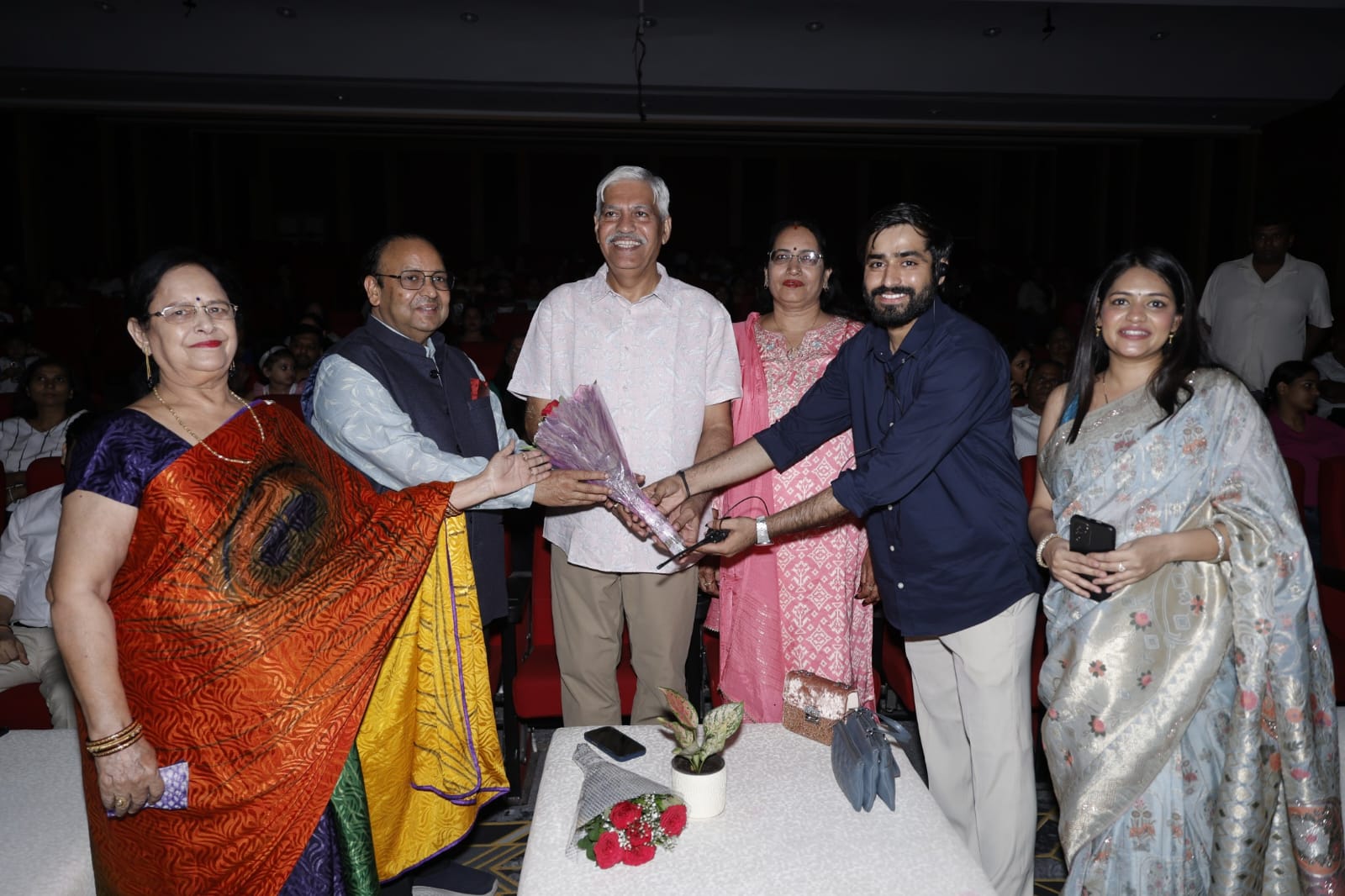 डांजारा-2026 में नन्हे कलाकारों ने बिखेरा कला का जादू, व्यक्तित्व निर्माण में कला अहम : न्यायमूर्ति दिनेश चन्द सोमानी डांजारा-2026 में नन्हे कलाकारों ने बिखेरा कला का जादू, व्यक्तित्व निर्माण में कला अहम : न्यायमूर्ति दिनेश चन्द सोमानी