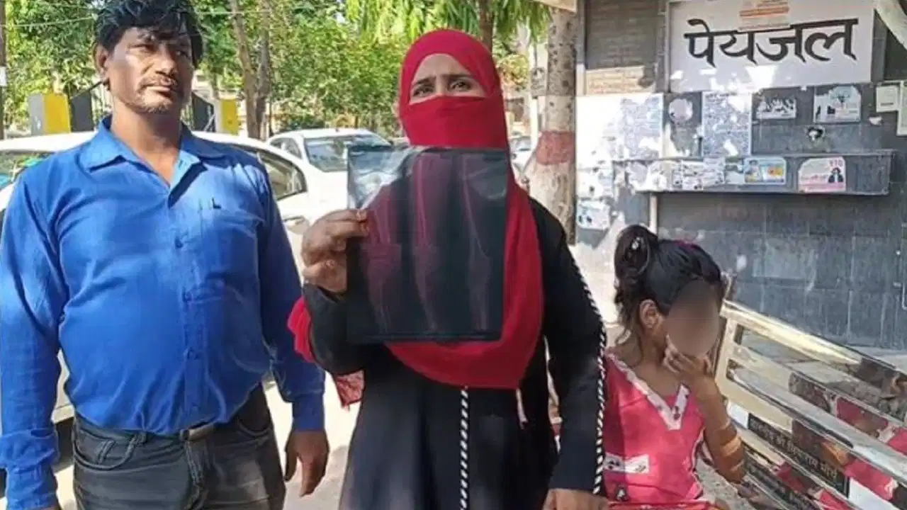 पैसे नहीं मिले तो फिर तोड़ दी जुड़ी हुई हड्डी! यूपी की घटना ने सबको चौंकाया पैसे नहीं मिले तो फिर तोड़ दी जुड़ी हुई हड्डी! यूपी की घटना ने सबको चौंकाया