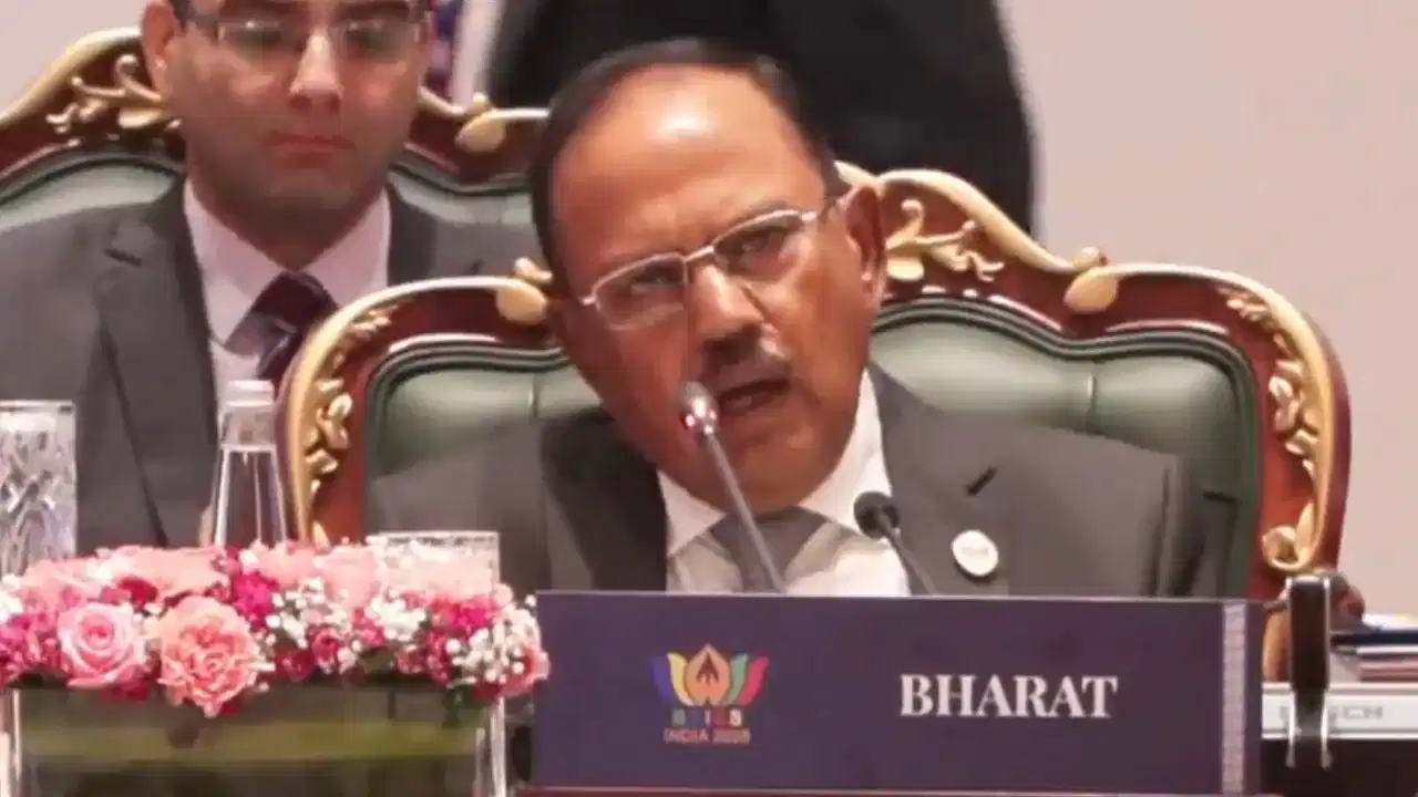BRICS NSA Meet: तेजी से बदल रही दुनिया… NSA डोभाल ने ब्रिक्स को क्यों बताया ग्लोबल साउथ की नई उम्मीद? BRICS NSA Meet: तेजी से बदल रही दुनिया… NSA डोभाल ने ब्रिक्स को क्यों बताया ग्लोबल साउथ की नई उम्मीद?