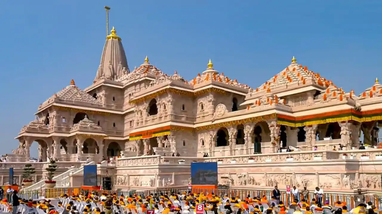 राम मंदिर चढ़ावा चोरी मामला: ट्रस्ट कर्मचारियों पर BNS की इन धाराओं में दर्ज हुई FIR, जानिए क्या हैं आरोप राम मंदिर चढ़ावा चोरी मामला: ट्रस्ट कर्मचारियों पर BNS की इन धाराओं में दर्ज हुई FIR, जानिए क्या हैं आरोप