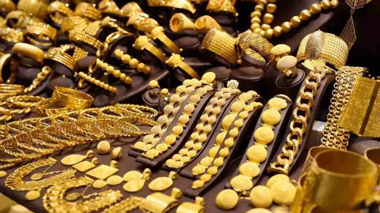 Gold Price Today: सोने की कीमतों में उछाल, 10 ग्राम गोल्ड हुआ और महंगा Gold Price Today: सोने की कीमतों में उछाल, 10 ग्राम गोल्ड हुआ और महंगा