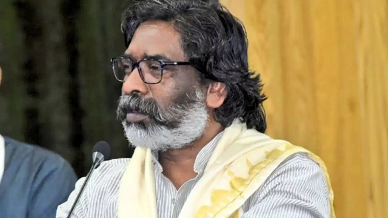 मनी लॉन्ड्रिंग मामले में हेमंत सोरेन को झटका, कोर्ट ने खारिज की डिस्चार्ज याचिका मनी लॉन्ड्रिंग मामले में हेमंत सोरेन को झटका, कोर्ट ने खारिज की डिस्चार्ज याचिका