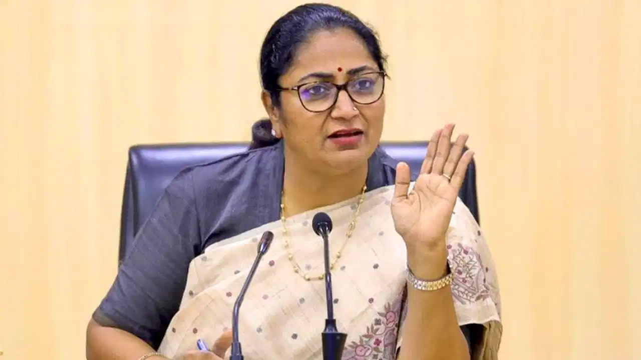 दिल्ली सरकार का बड़ा ऐलान: 1 जनवरी 2025 तक की सभी झुग्गी बस्तियों का होगा पुनर्वास