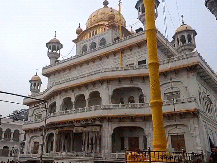 CM Bhagwant Mann Facing Akal Takht: कितना ताकतवर है अकाल तख्त, जिसके आगे किसी मुख्यमंत्री की भी नहीं चलती तूती? CM Bhagwant Mann Facing Akal Takht: कितना ताकतवर है अकाल तख्त, जिसके आगे किसी मुख्यमंत्री की भी नहीं चलती तूती?