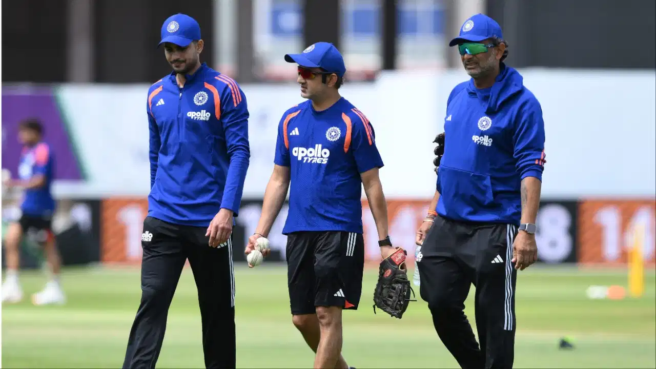 SL vs IND: श्रीलंका दौरे से पहले टीम इंडिया की टेस्ट स्क्वॉड पर 3 बड़े अपडेट, गौतम गंभीर के सामने चयन की बड़ी चुनौती SL vs IND: श्रीलंका दौरे से पहले टीम इंडिया की टेस्ट स्क्वॉड पर 3 बड़े अपडेट, गौतम गंभीर के सामने चयन की बड़ी चुनौती