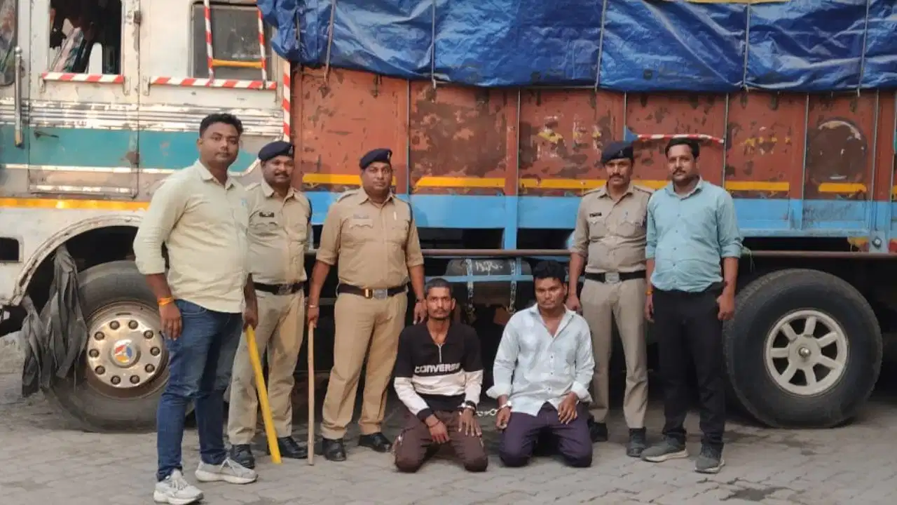चना की बोरियों में निकले पत्थर और प्लास्टिक, कारोबारी के साथ धोखे का खुलासा