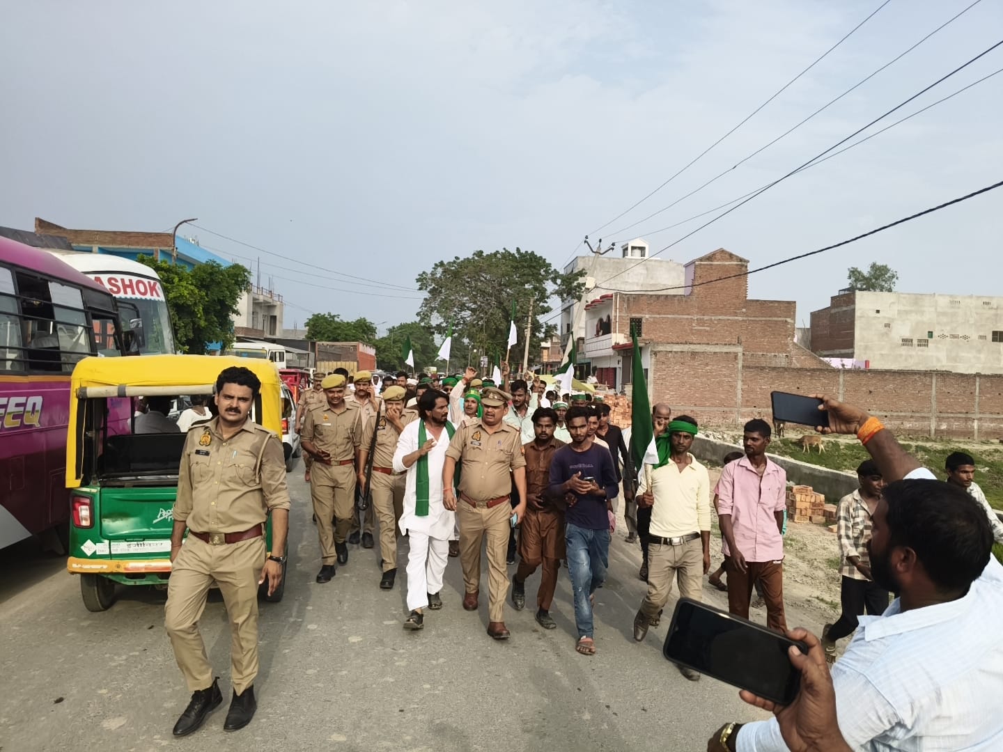पिहानी में किसान यूनियन का पुलिस पर निशाना, नवागत कोतवाल से निष्पक्ष कार्रवाई की मांग पिहानी में किसान यूनियन का पुलिस पर निशाना, नवागत कोतवाल से निष्पक्ष कार्रवाई की मांग