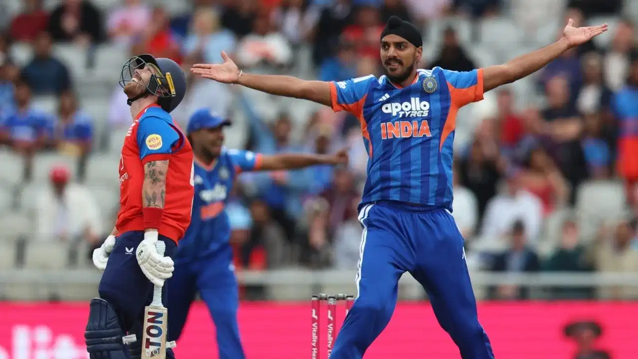 IND vs ENG: अर्शदीप सिंह की नजर ‘हैट्रिक’ पर, क्या इंग्लैंड का स्टार बल्लेबाज फिर होगा शिकार? IND vs ENG: अर्शदीप सिंह की नजर ‘हैट्रिक’ पर, क्या इंग्लैंड का स्टार बल्लेबाज फिर होगा शिकार?
