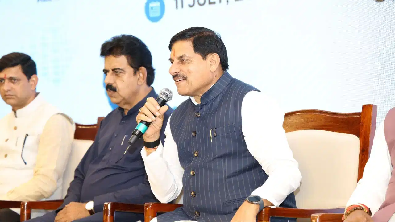 J-K को पूर्ण राज्य का दर्जा दिलाने की मांग तेज, 20 जुलाई को दिल्ली में NC का प्रदर्शन, विपक्ष क्यों बना दूर? J-K को पूर्ण राज्य का दर्जा दिलाने की मांग तेज, 20 जुलाई को दिल्ली में NC का प्रदर्शन, विपक्ष क्यों बना दूर?