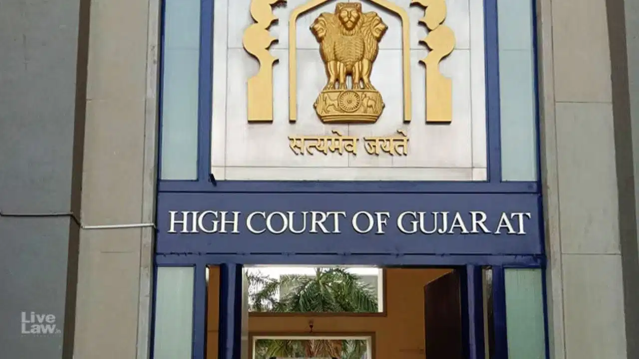 घर और शादी के लिए बदली थी पहचान, अब असली नाम लौटाने की जंग लड़ रही गुजरात की मुस्लिम महिला