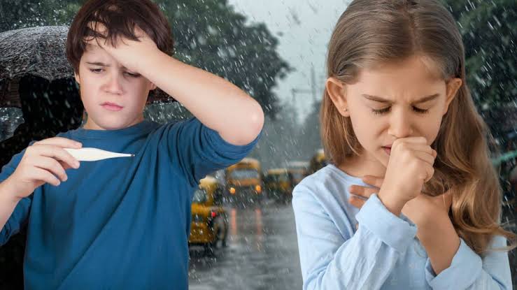 Monsoon Health Care Tips: मानसून में बच्चे जल्दी पड़ जाते हैं बीमार, जानें कैसे रखें उनकी सेहत का खास ख्याल