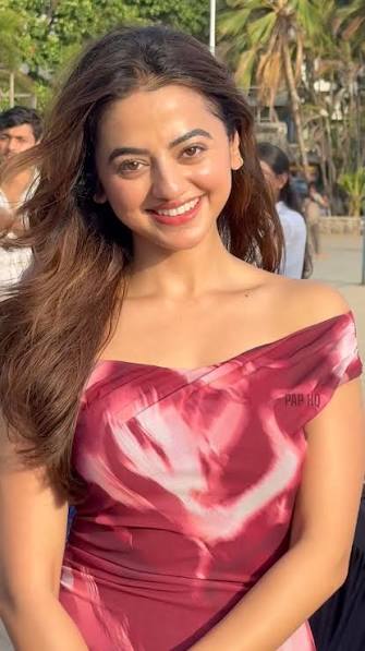 मुंबई के ट्रैफिक के बीच हेली शाह बनीं सिंगर, कार में बैठकर गाने गाते हुए किया एंजॉय मुंबई के ट्रैफिक के बीच हेली शाह बनीं सिंगर, कार में बैठकर गाने गाते हुए किया एंजॉय