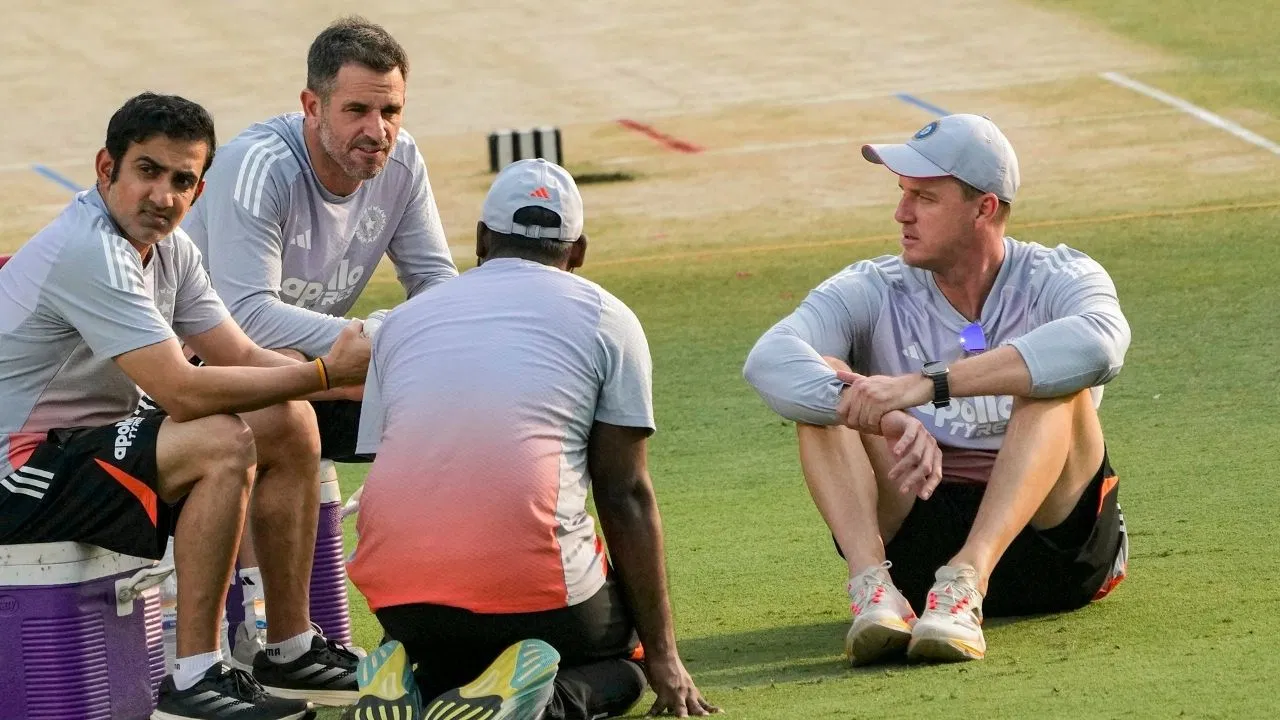 IND vs ENG: टीम इंडिया के इस कोच की होगी विदाई? रोहित शर्मा की सिफारिश पर बढ़ा था कार्यकाल IND vs ENG: टीम इंडिया के इस कोच की होगी विदाई? रोहित शर्मा की सिफारिश पर बढ़ा था कार्यकाल