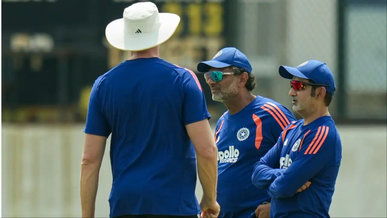 IND vs ENG: टी20 सीरीज के बाद टीम इंडिया के कोचिंग स्टाफ में बड़ा फेरबदल? कई सदस्यों के हटने की चर्चा तेज