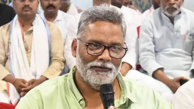 ‘तुम निकलोगे तो मार देंगे’, पप्पू यादव को सुबह से 4 बार मिली जान से मारने की धमकी! मचा हड़कंप ‘तुम निकलोगे तो मार देंगे’, पप्पू यादव को सुबह से 4 बार मिली जान से मारने की धमकी! मचा हड़कंप